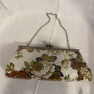 Vintage-Inspired Floral Clutch with Chain
